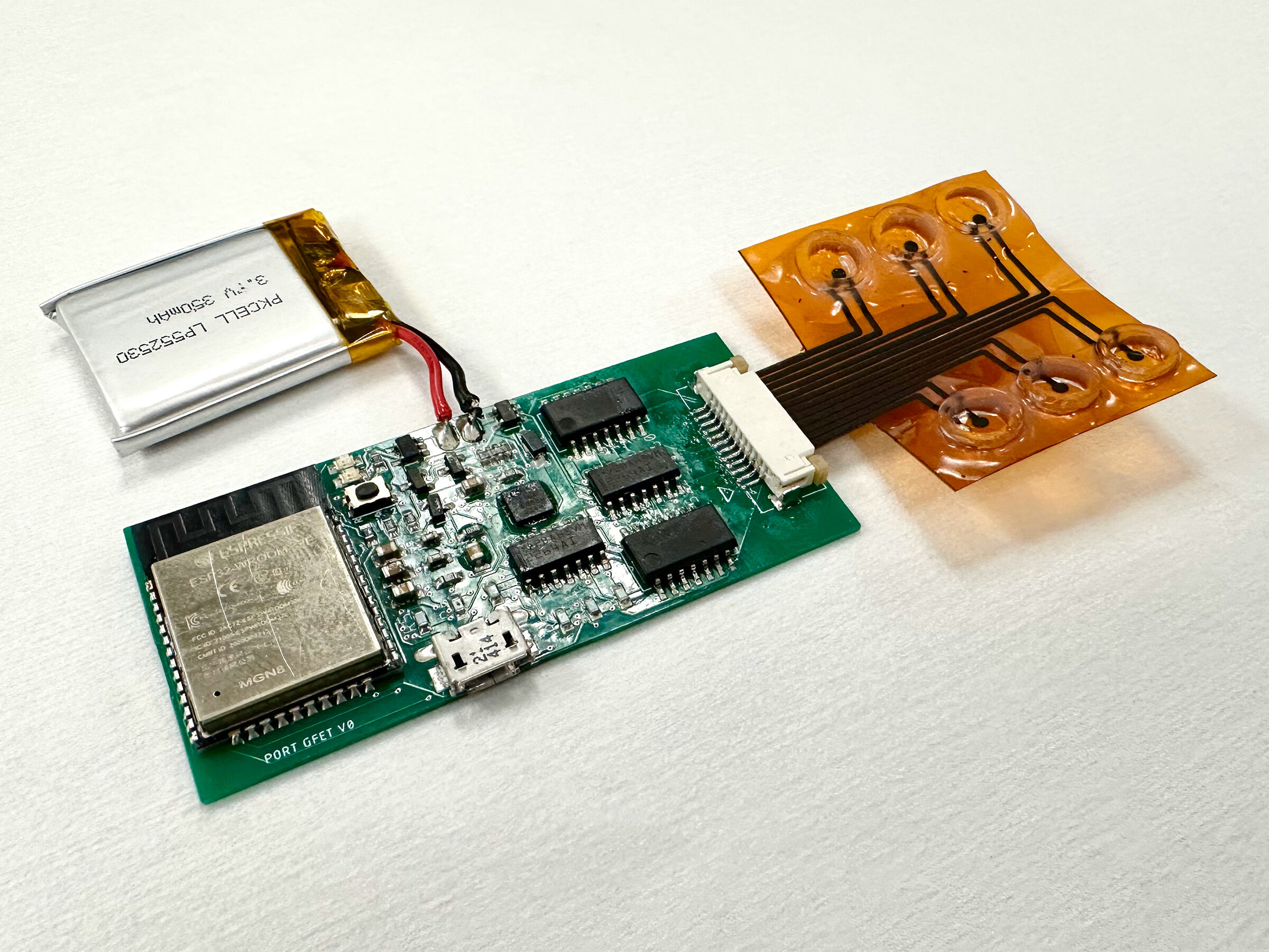 Biosensing platforma vienu metu aptinka vitaminą C ir SARS-CoV-2