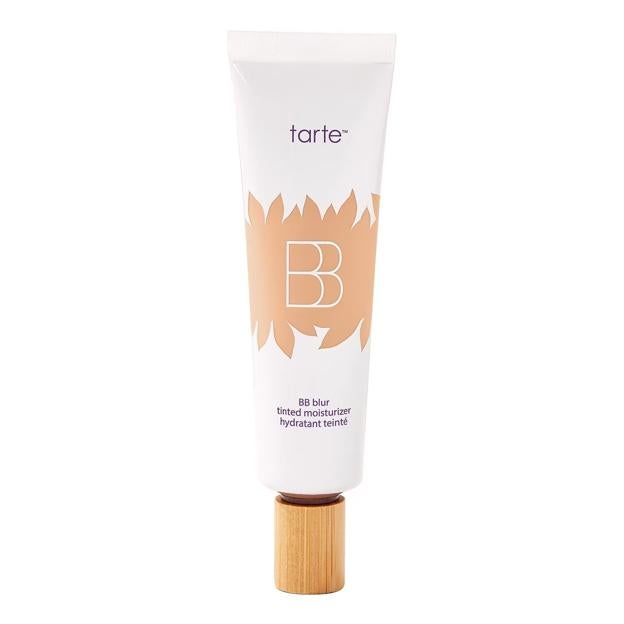„BB Blur“ drėkinamasis kremas de Tarte. Kaina: 39,99 euro