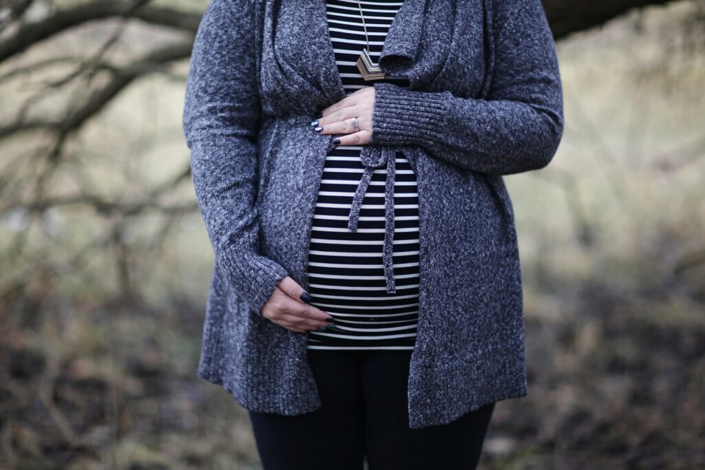 Moterys prieš menopauzę neturi vaisingumo „padidėjimo“, tačiau gali įvykti netikėta nėštuma, net po 45 metų