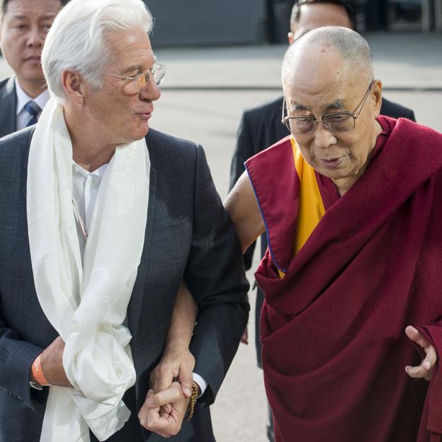 Richardas Gere'as su Dalai Lama. 