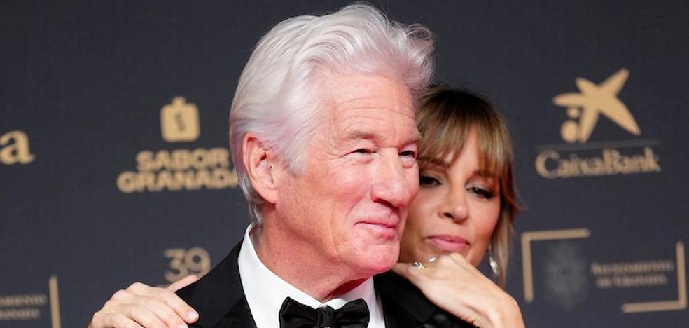 Richardo Gere'o patarimas pasiekti 75 metus kaip jis: „Būk kvailas, būk malonus, būk keistas“