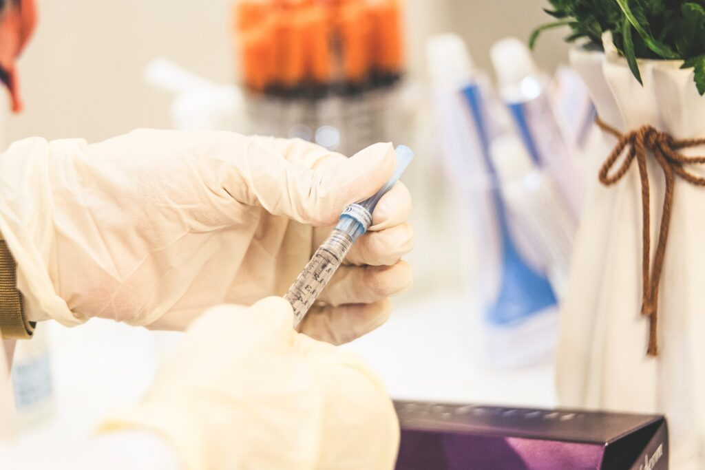 Naujas tyrimas palaiko atsargumą dėl steroidų vartojimo pacientams, sergantiems vilklige
