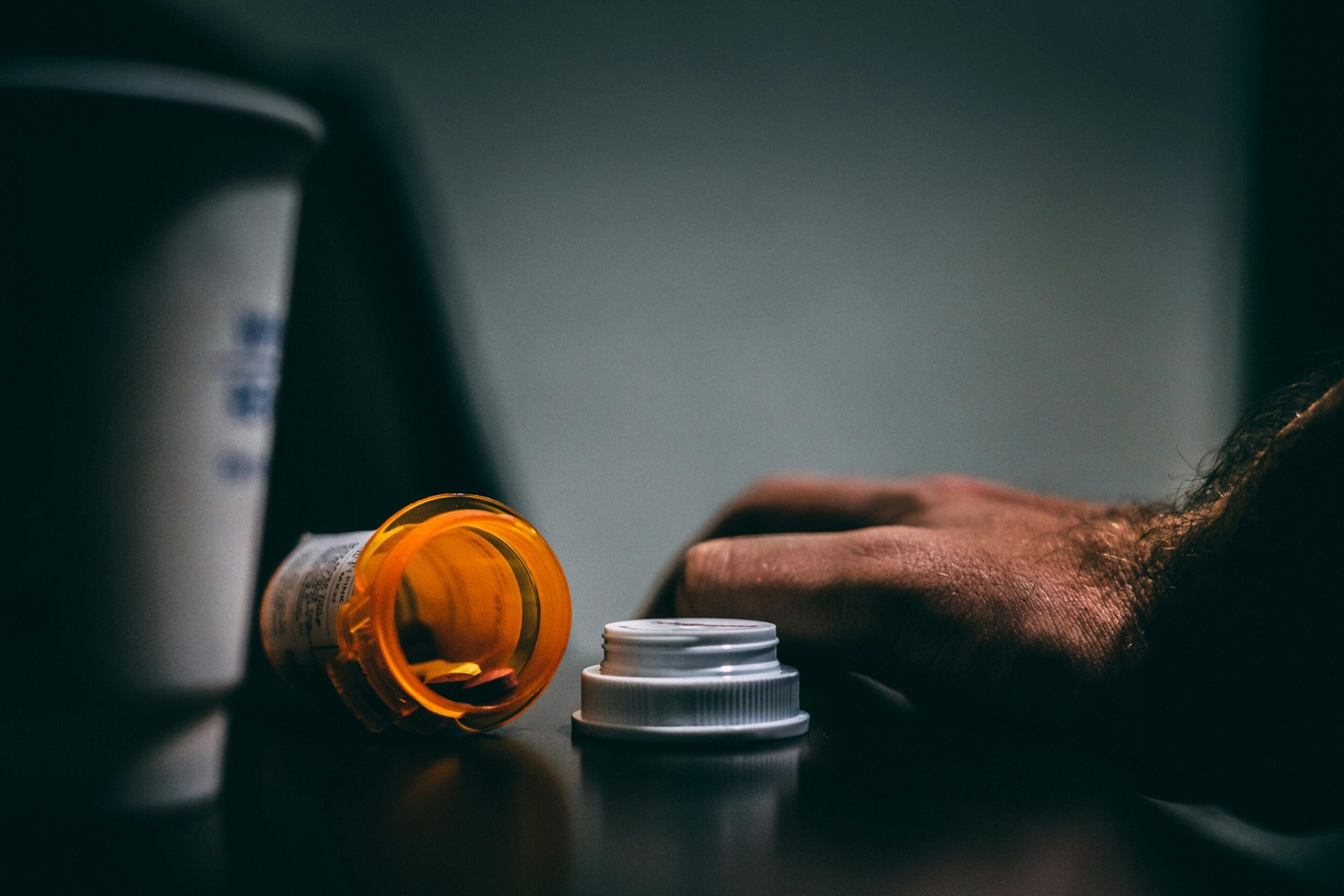 Etninės mažumų grupės paskyrė didesnes antipsichozinių vaistų dozes, JK tyrime nustatoma