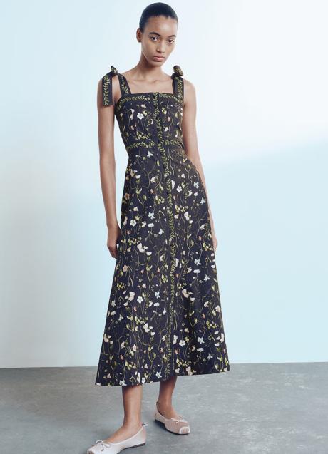 „H&M“ spausdinta suknelė (44,99 euro)