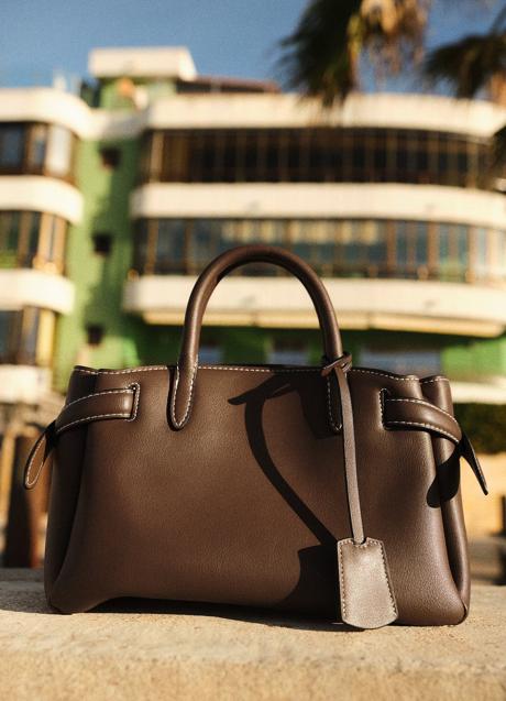 Rudas „H&M“ krepšys (29,99 euro)