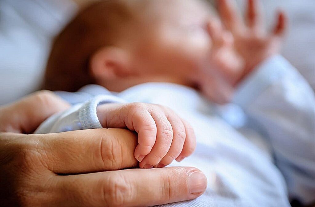 Naujagimių herpes simplex viruso infekcijų dažnis JAV 15,7 per 100 000 gimimų 2019 m.