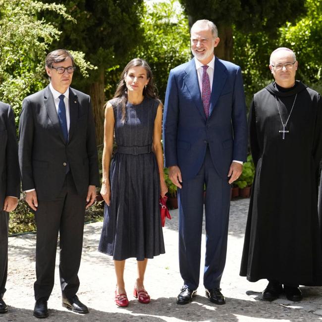 Karaliai šalia valdžios institucijų apsilankę Montserrato vienuolyne.