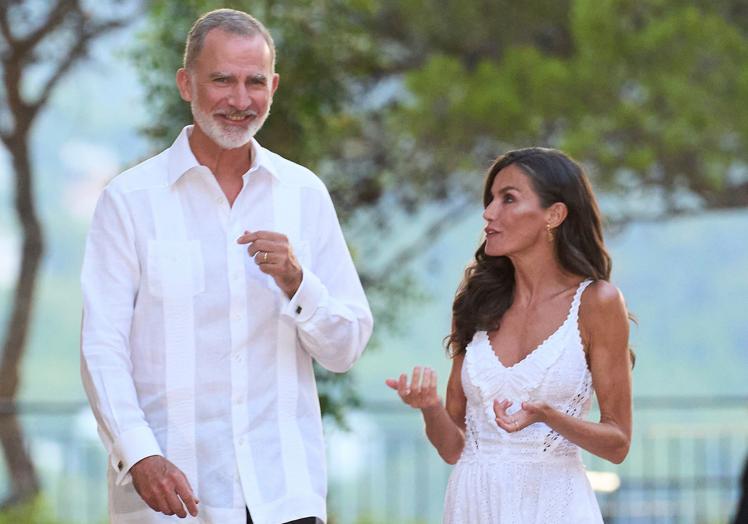 „Kings Felipe“ ir „Letizia“ šią vasarą priėmimo metu Marivente.