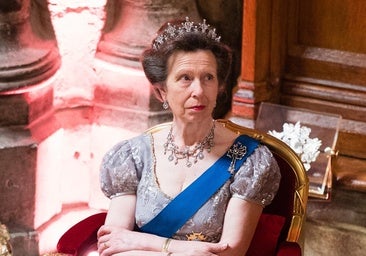 Prieštaringai vertinamas viršelis, kurio niekada neturės Elena: princesė Ana, kaip geriausia karalienė, egzistavusi