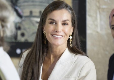 „Queen Letizia“ pagerbia Egipto mada su labai gluminančia išvaizda: amerikiečių įėjimas ir specialūs šlaitai