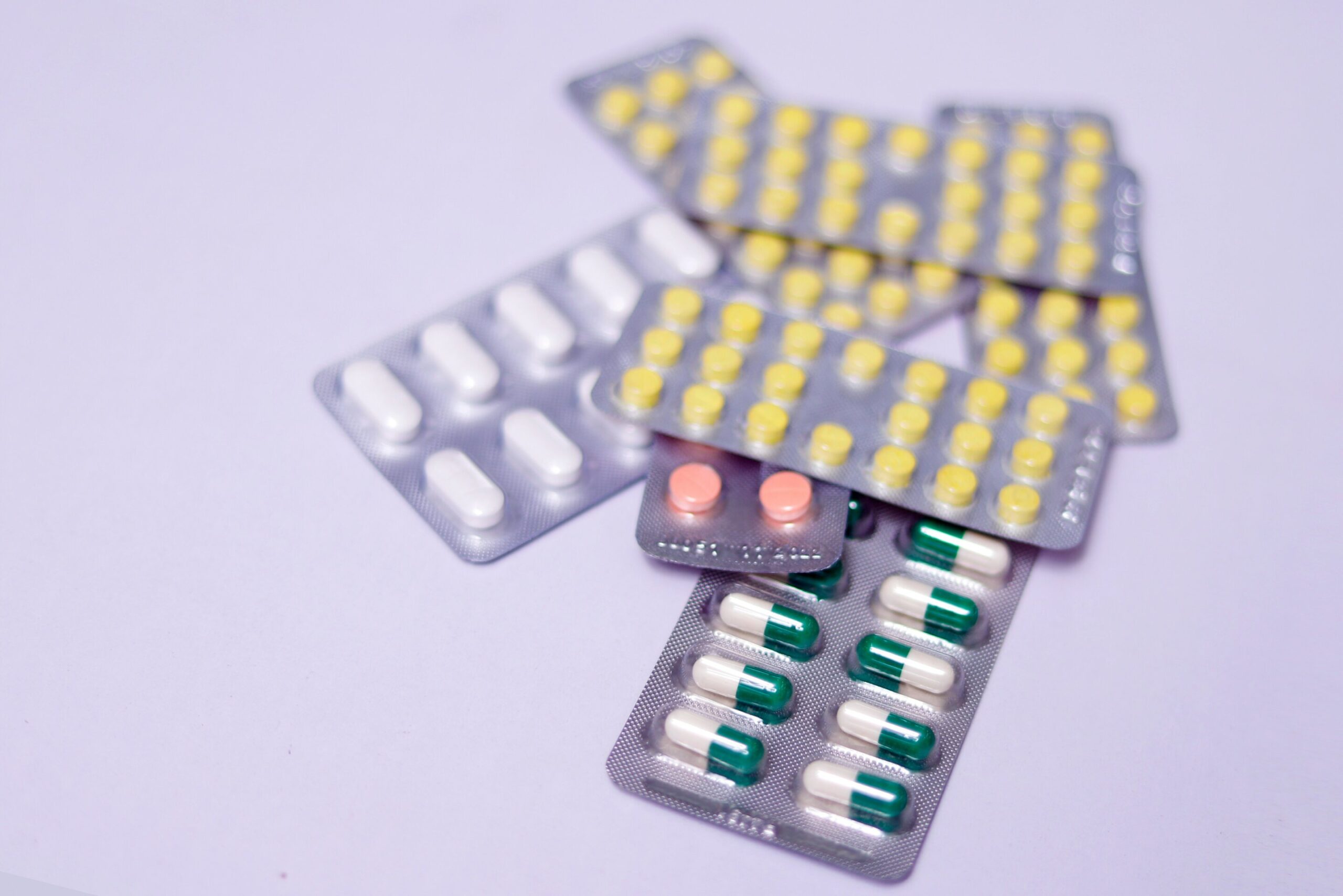 Socialinės žiniasklaidos iššūkiai, susiję su pavojingu piktnaudžiavimu nereceptiniais antihistaminais