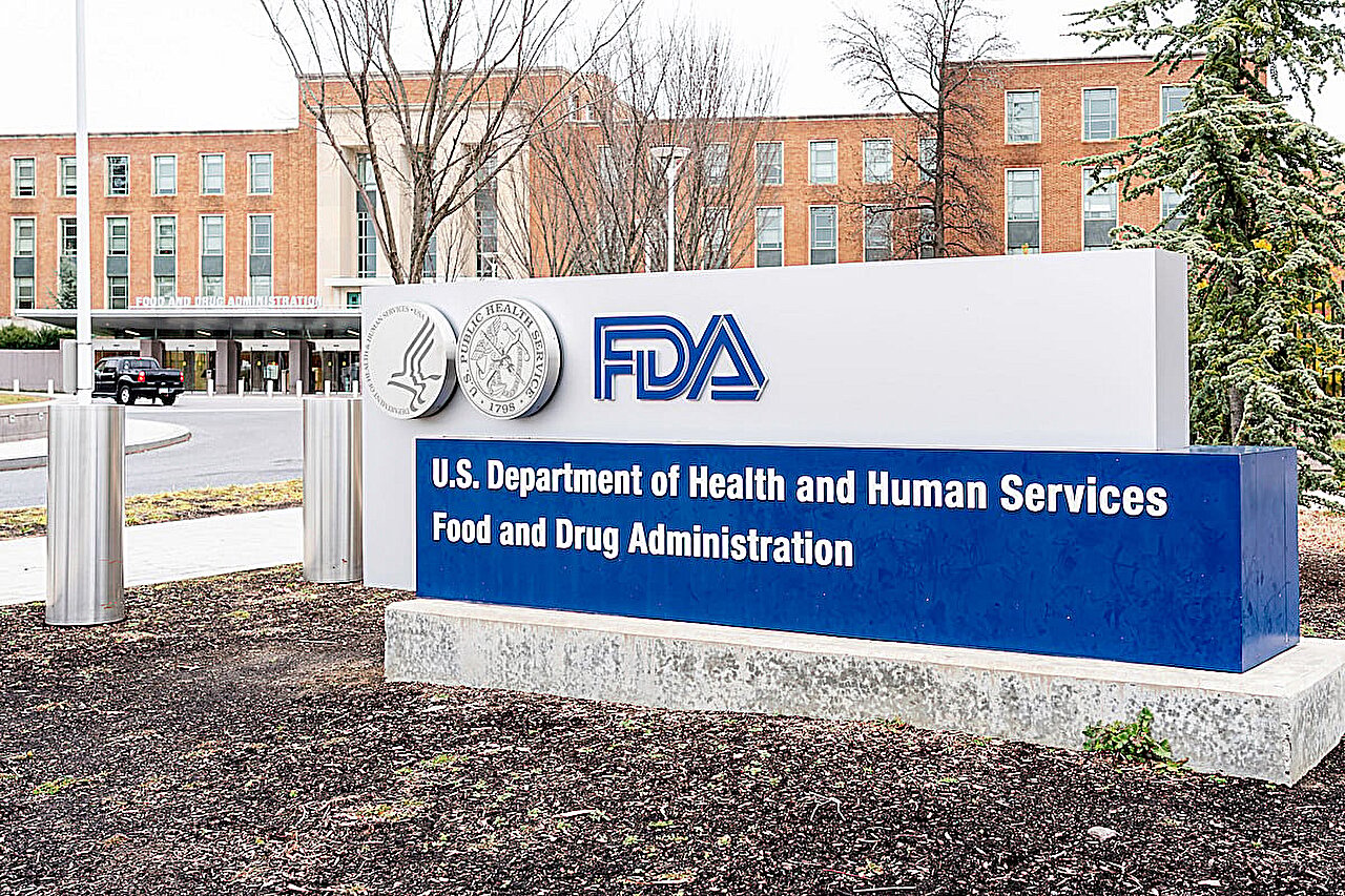 FDA gali palengvinti įspėjimą apie hormonų terapiją menopauzės simptomams