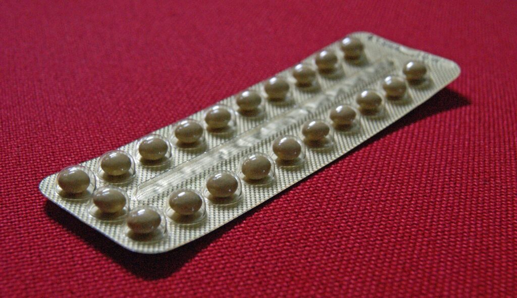 Krūties vėžio rizika skiriasi priklausomai nuo skirtingų hormoninių kontraceptikų, atskleidžia tyrimai
