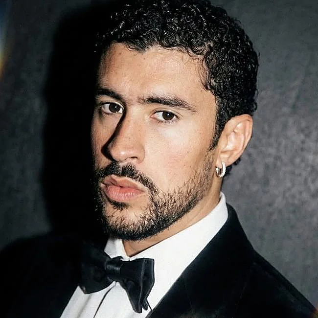 Bad Bunny arba Benito, 2026 m. „Grammy“ apdovanojimų ceremonijoje.