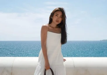Massimo Dutti suknelės tapo elegantiškiausių merginų vasaros uniforma ir dabar jos parduodamos