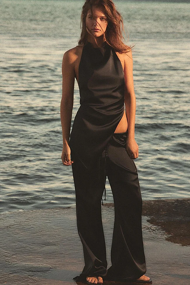 Zara juodos kelnės (25,99 euro)