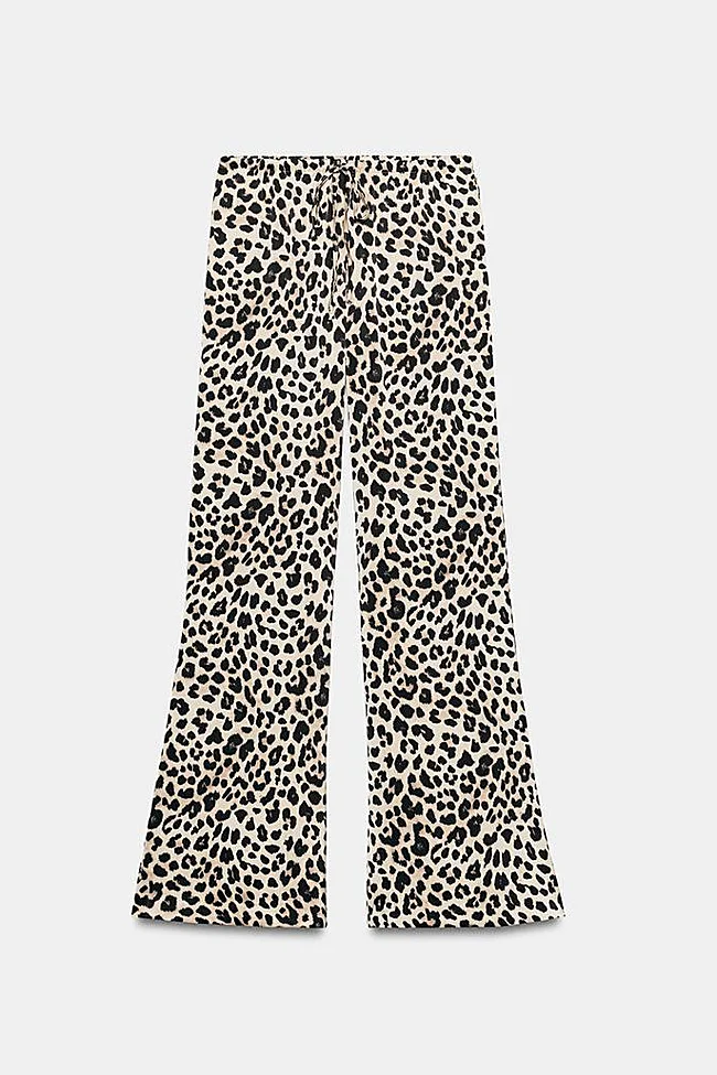 Zara skystos kelnės (25,95 euro)