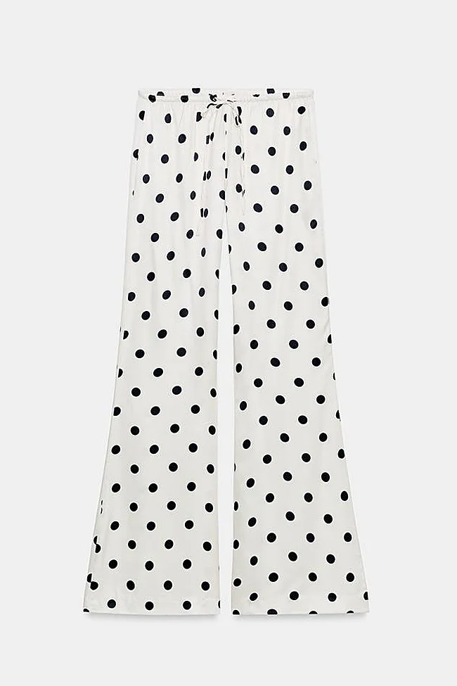 „Zara“ margintos kelnės (25,99 euro)