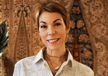 Kas buvo Mathilde Favier, „Dior“ VIP klientų viešieji ryšiai, kuri mirė būdama 57 metų