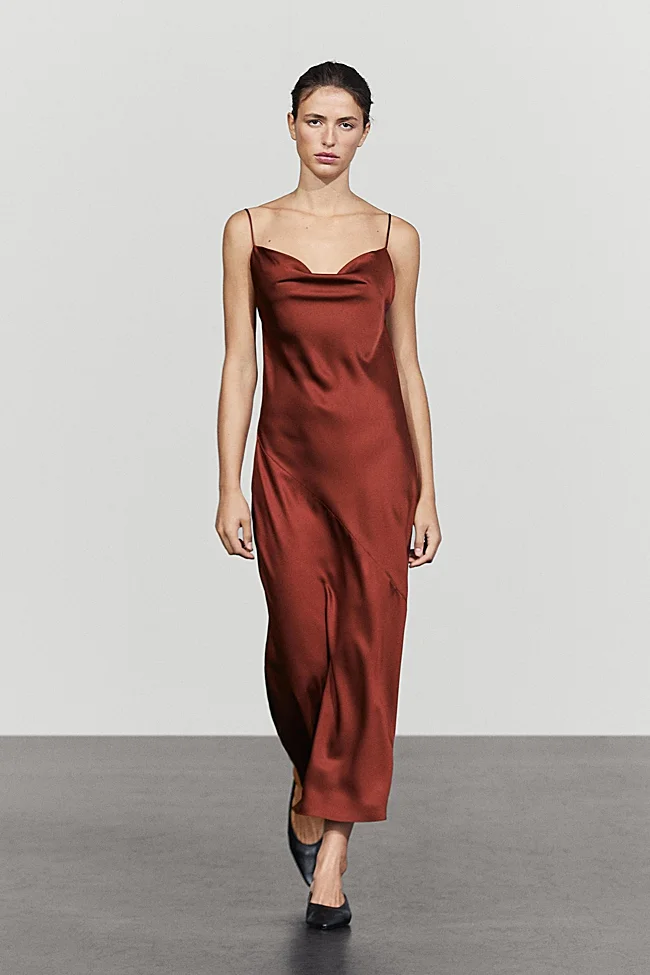 Massimo Dutti satininė suknelė (89,99 euro)