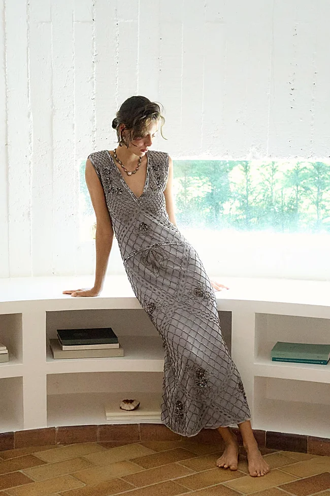 Zara midi suknelė (169 eurai)