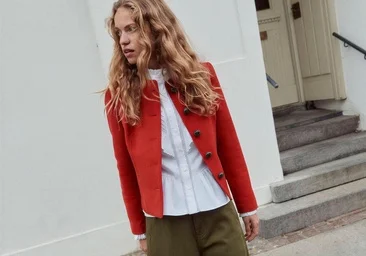 Stilingos, nežymios ir elegantiškos: klostuotos kelnės yra labai svarbios norint eiti į biurą neapsunkinant dalykų