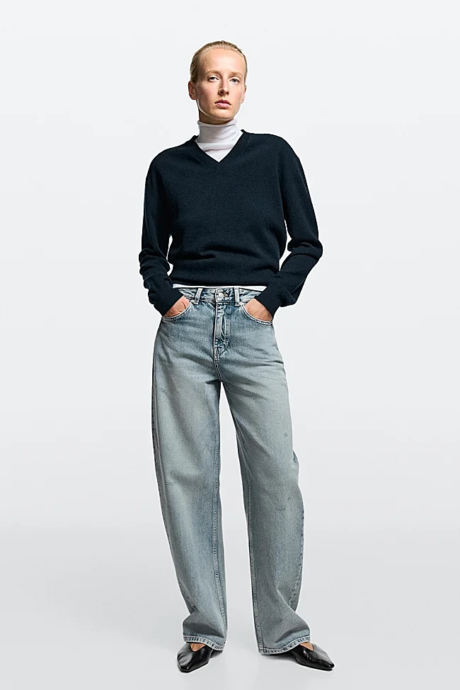 Massimo Dutti barrel džinsai (59,99 euro)