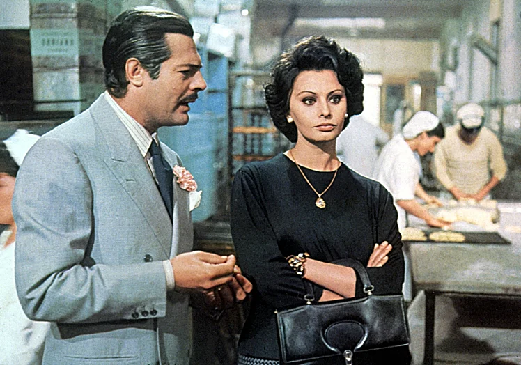 Marcello Mastroianni ir Sophia Loren italų santuokoje.