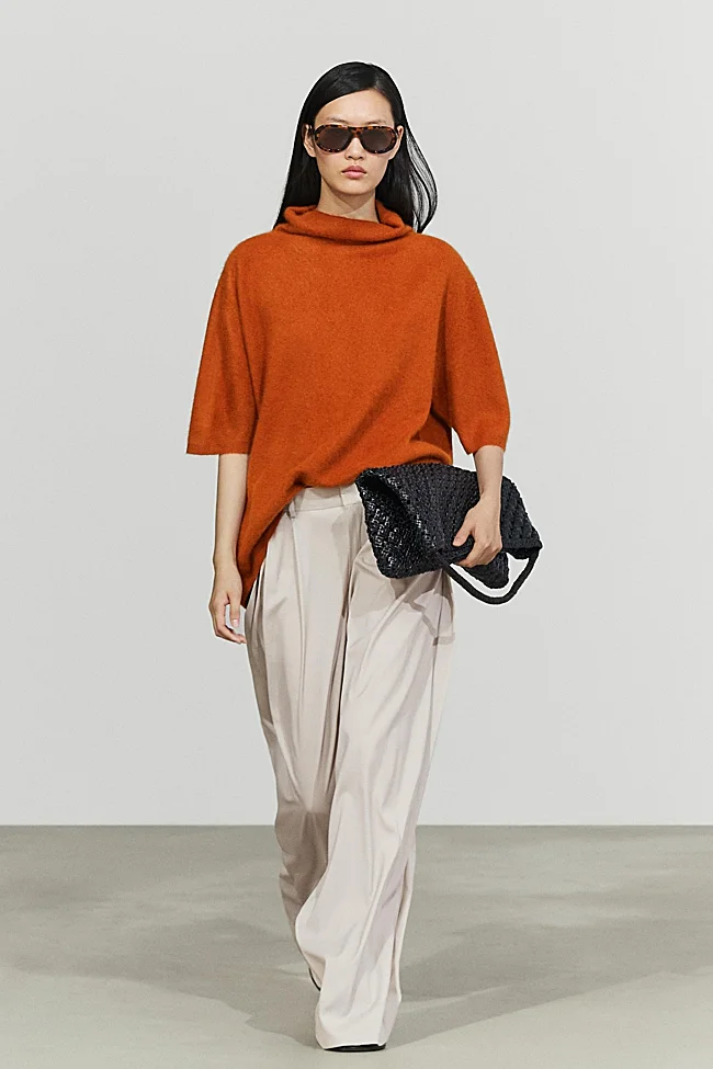 Massimo Dutti klostuotos kelnės (99,95 euro)