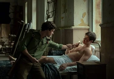 Nuo tamsios meilės sonetų iki tamsiojo akmens: knygos, įkvėpusios Juodąjį rutulį, Javiso filmą, kuris jau rodomas kino teatruose