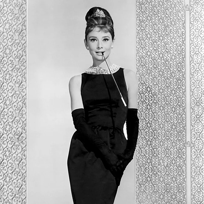 Audrey Hepburn pusryčiuose pas Tiffany's.