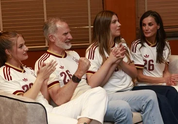 Istorija apie džinsus, kuriuos Felipe VI vilkėjo džiugindamas Ispaniją pasaulio čempionate