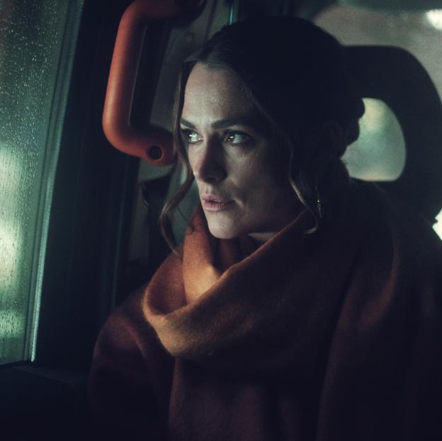 Keira Knightley - britų šnipų, juodųjų balandžių produkcijos įvaizdis.