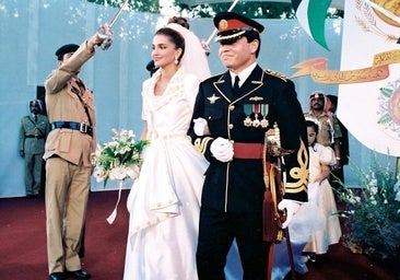 Abdalá ir Rania de Jordan vestuvės: 2 000 svečių, auksinė siuvinėta suknelė ir karalienė Sofija
