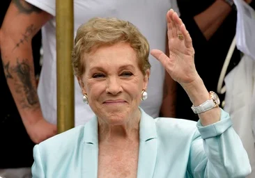 Julie Andrews ir jos netikėtas sugrįžimas sulaukusi 90 metų dėl geros priežasties