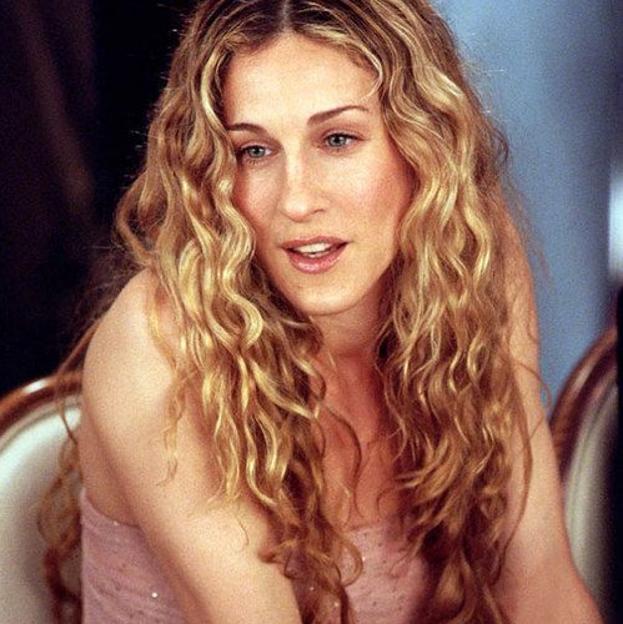 Sarah Jessica Parker su „Bubble Permer“ šukuosena